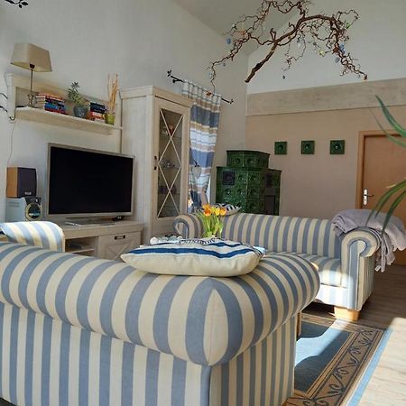 Haus Bernstein Villa Hohen Schoenberg Eksteriør billede